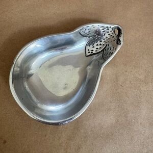 Abbott Collection Cast Aluminum Eggplant Serving/Trinket Dish. 6” x 3.5” x 1.25”
